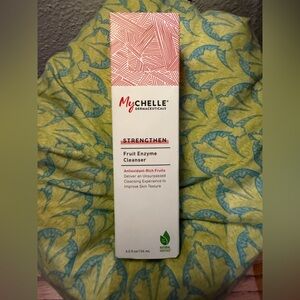 Mychelle Dermaceuticals strengthen fruit enzyme cleanser